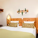 Akzent Waldhotel Rheingau 4*